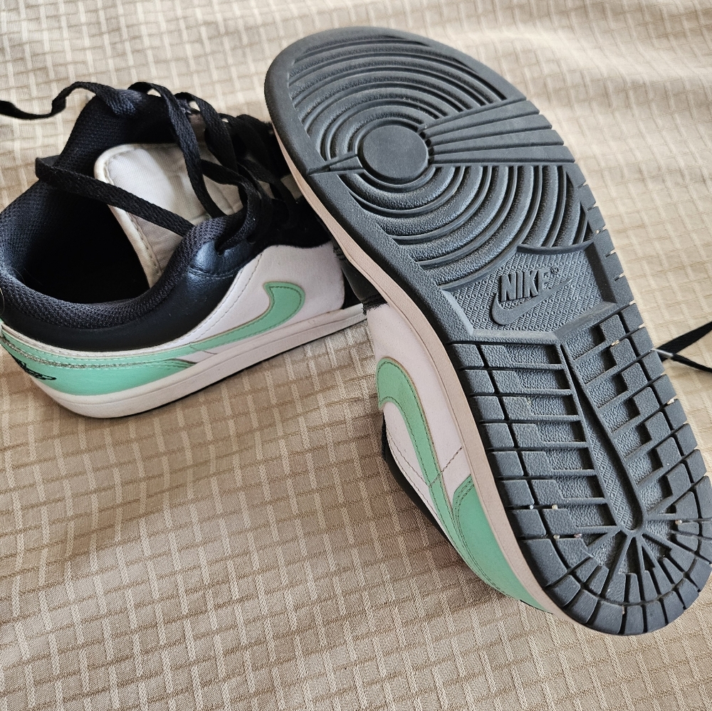 Nike Air Jordan 1 Low Green Glow